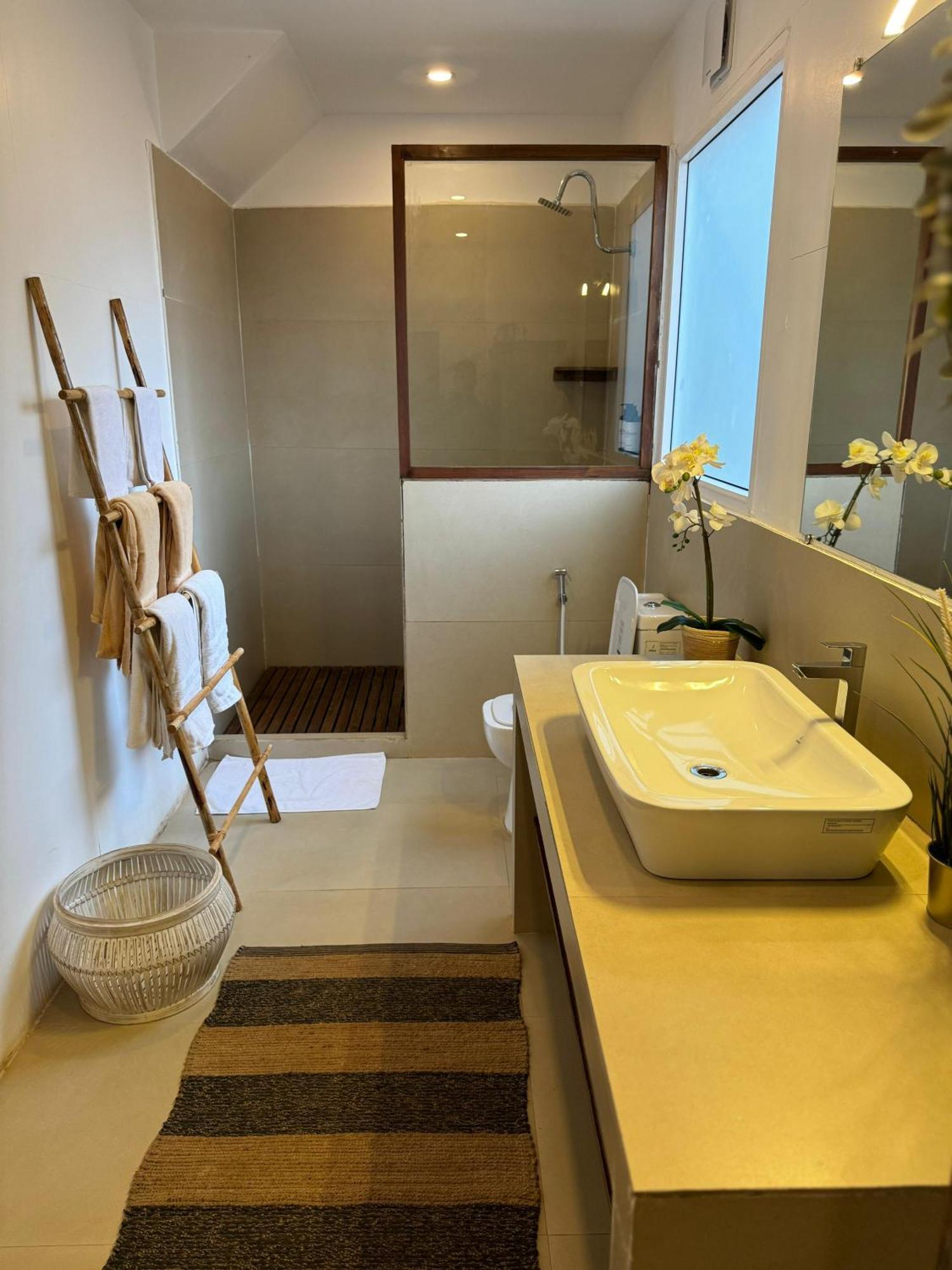 Thalassa Beach Boutique Resort Gamle Goa Eksteriør bilde